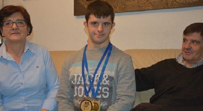 Carlos Hernández, Campeón Europeo de Natación Síndrome de Down. Foto: Fundación AMÁS.