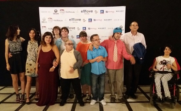El grupo de artes plásticas Los Picassos en la gala de entrega de premios de Emove Festival. Foto: Fundación AMÁS.