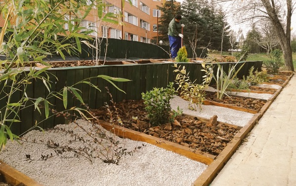 "Taller de jardineras con madera reciclada" y "Plántate en Sufragio", en la Semana del Medio Ambiente de Leganés. Foto: Fundación AMÁS.