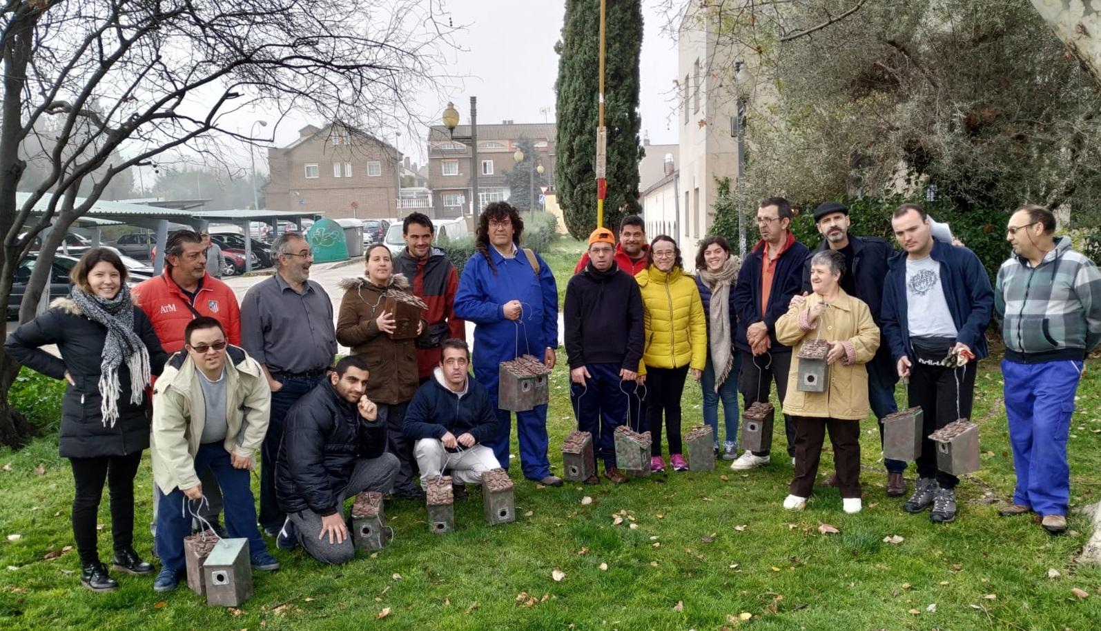 Integrantes del proyecto "Casa Natura" en el Ayuntamiento de Leganés. Foto: Fundación AMÁS